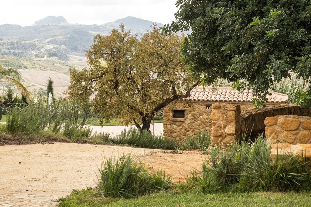 Agriturismo Feudo Muxarello Aragona Kültér fotó