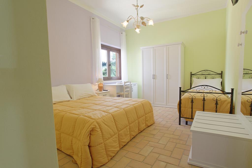 Agriturismo Feudo Muxarello Aragona Szoba fotó