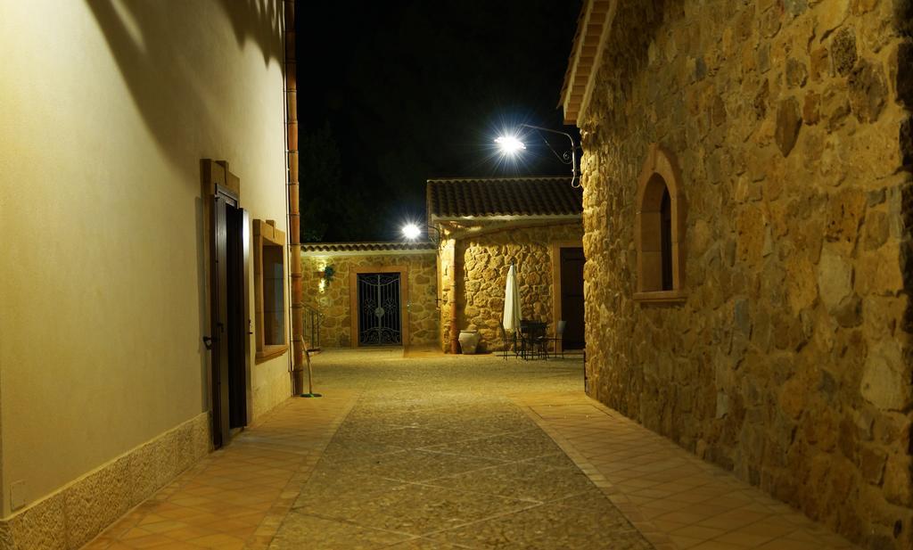 Agriturismo Feudo Muxarello Aragona Kültér fotó