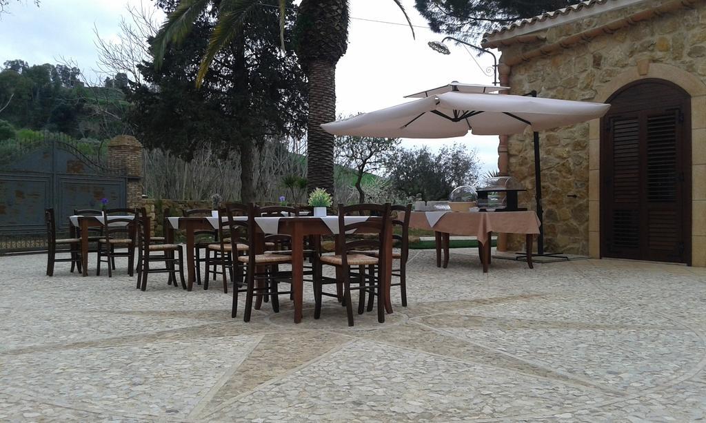 Agriturismo Feudo Muxarello Aragona Kültér fotó
