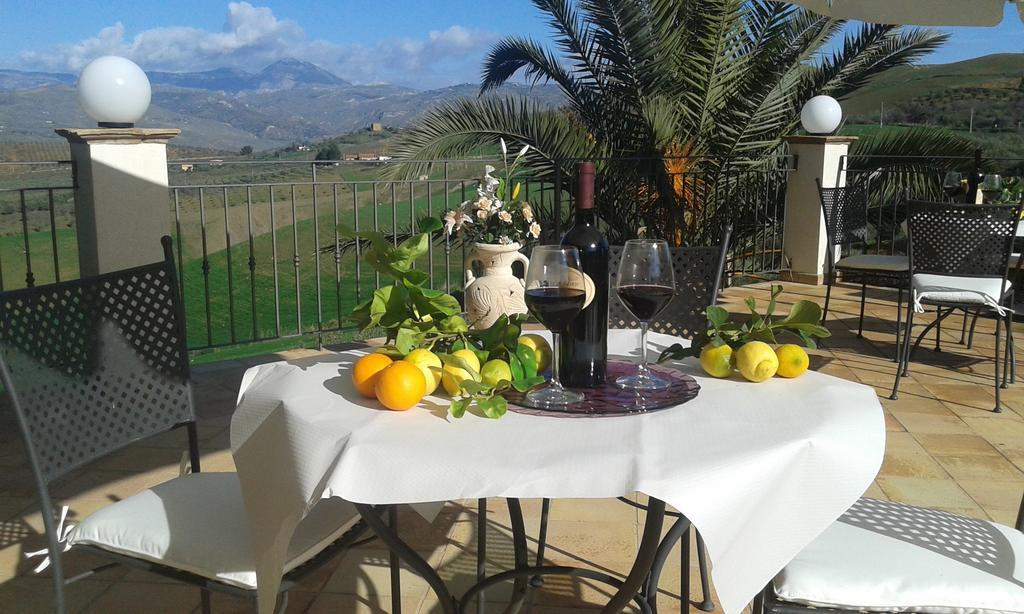 Agriturismo Feudo Muxarello Aragona Kültér fotó