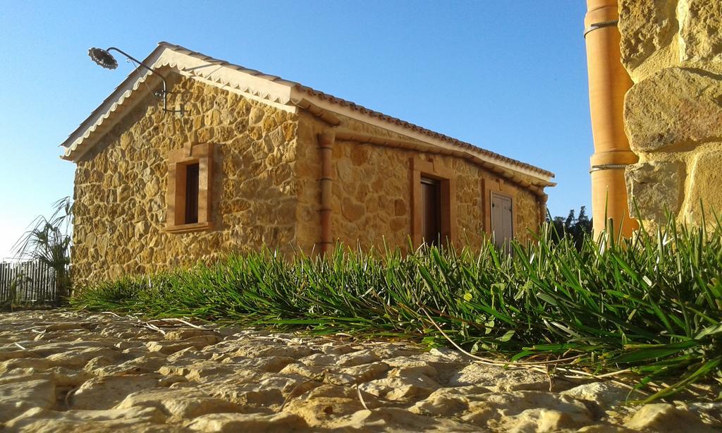 Agriturismo Feudo Muxarello Aragona Szoba fotó