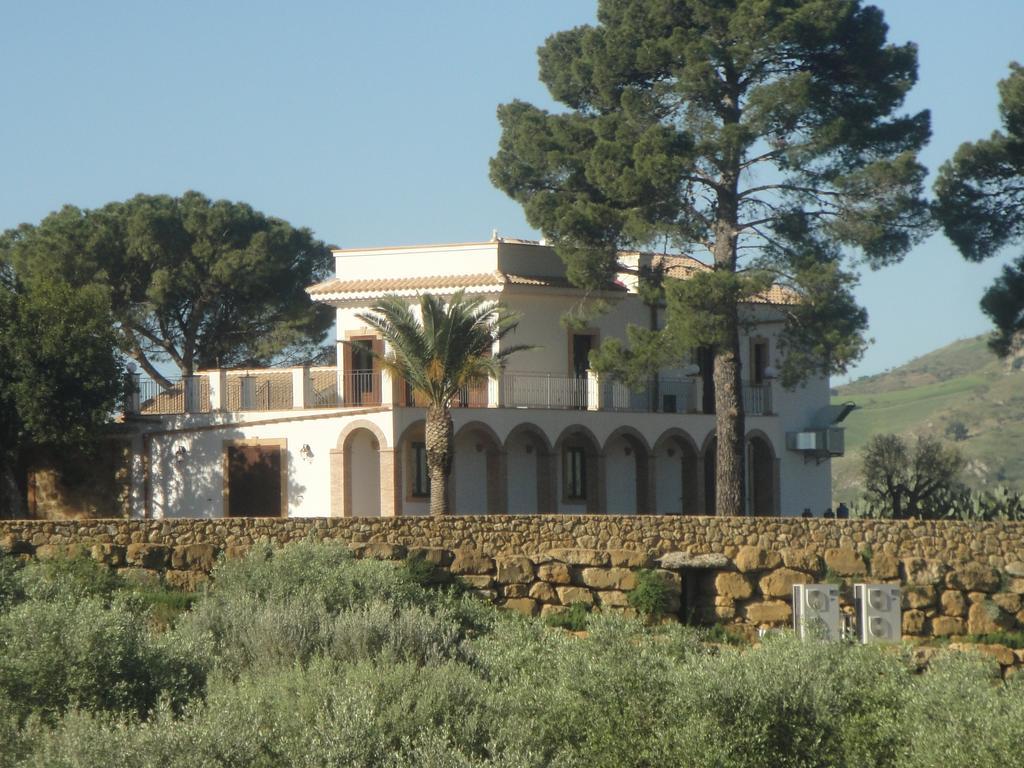 Agriturismo Feudo Muxarello Aragona Kültér fotó